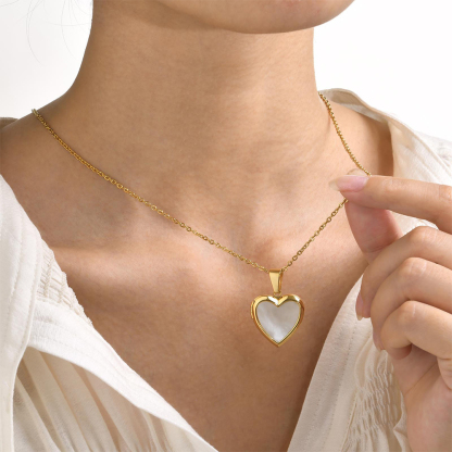 Personalized Family Heart Photo Locket Necklace for Women