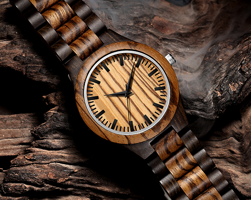 Wooden Watches vs. Plastic Watches