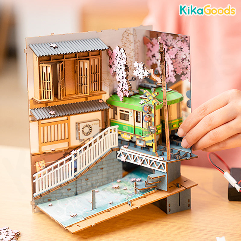 Rolife Book Nook Shelf Insert - Sakura Densya – KikaGoods Wholesale
