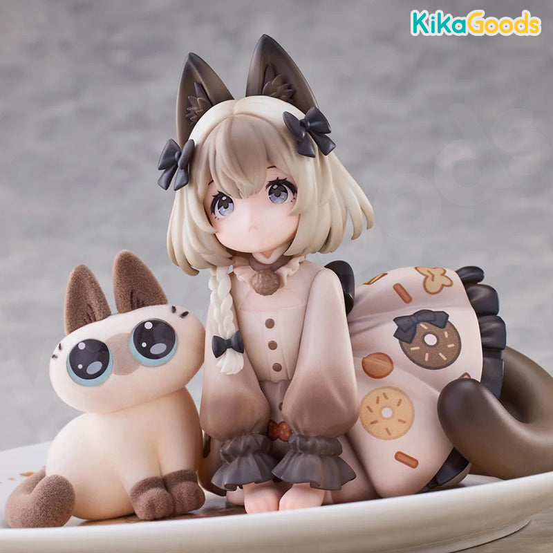【misen2014さま】vintage figure ୨୧ ベージュ 猫ちゃん DLC Series Tea Time Cats × Nobeko Azukisan Siamese Cat Figure