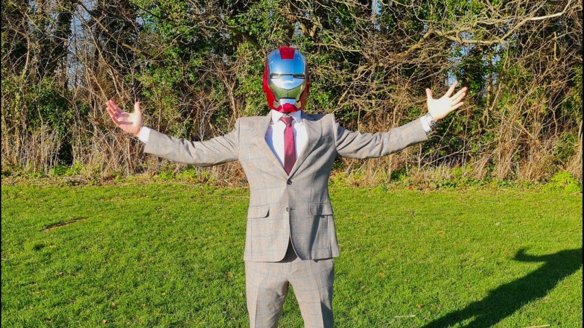 Helma Iron Man MK5 Silver Edition (s hlasovým ovládáním)
