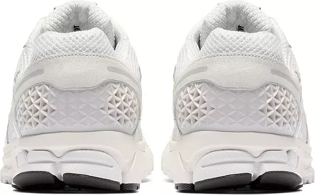 Nikhjgke Zoom Vomero 5