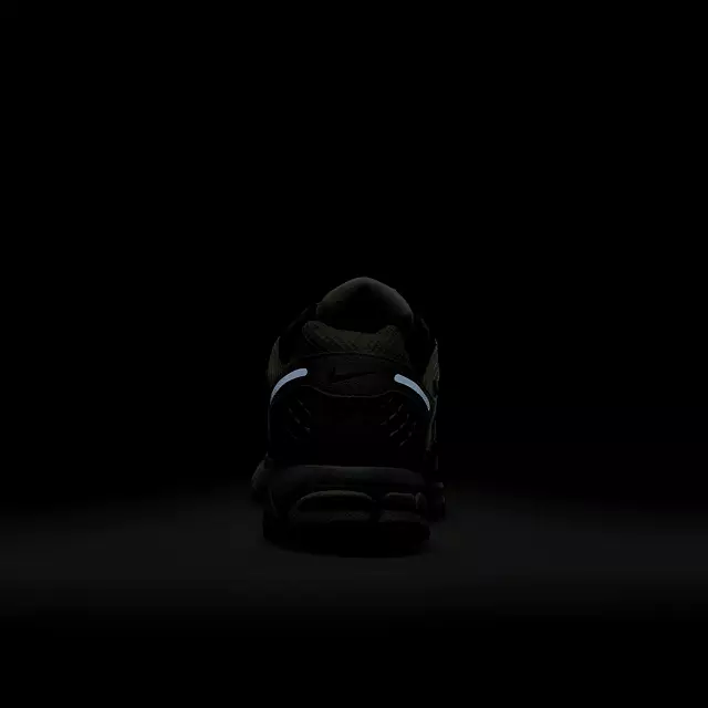 Nikhjgke Zoom Vomero 5