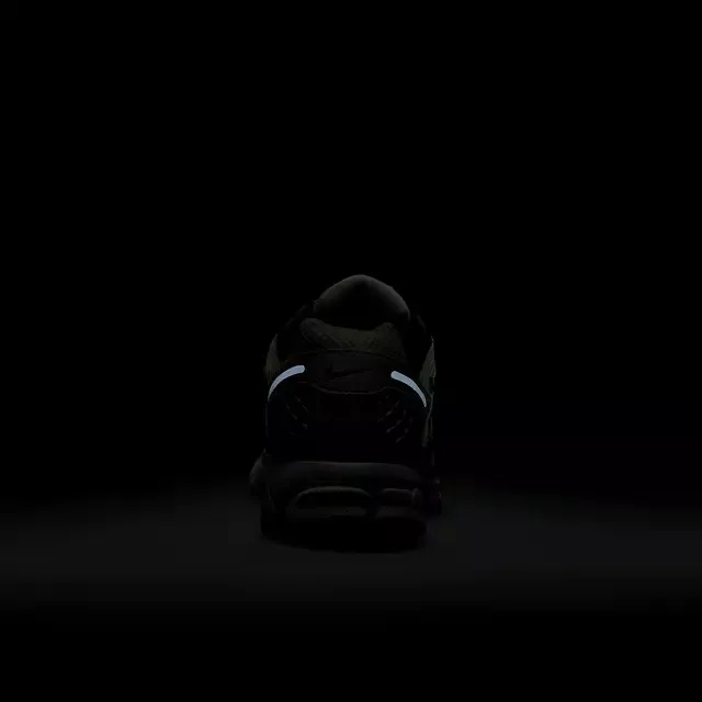 Nikhjgke Zoom Vomero 5