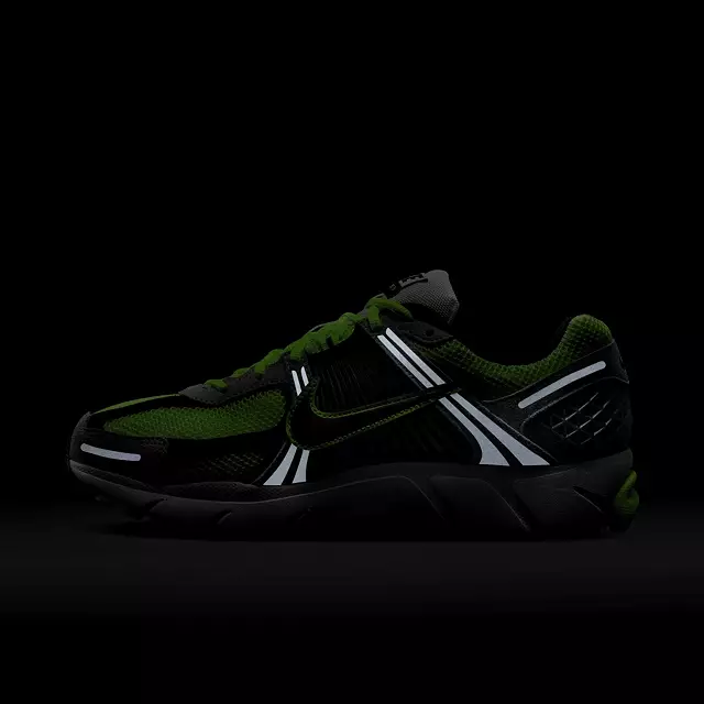 Nikhjgke Zoom Vomero 5