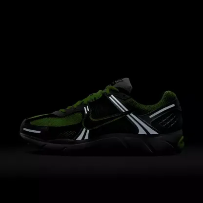 Nikhjgke Zoom Vomero 5