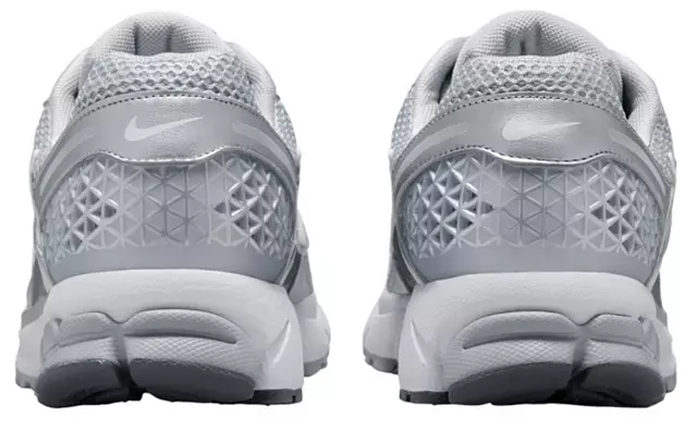 Nikhjgke Zoom Vomero 5