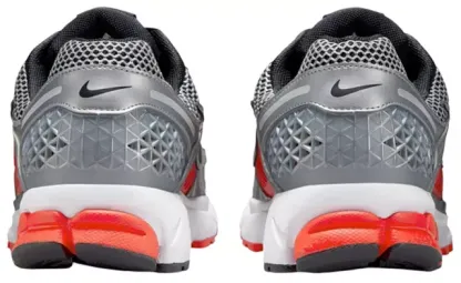 Nikhjgke Zoom Vomero 5