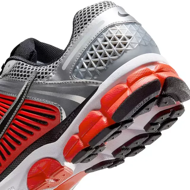 Nikhjgke Zoom Vomero 5