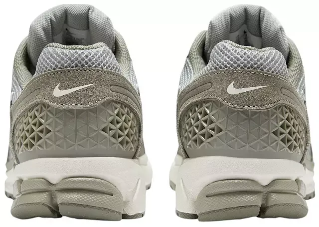 Nikhjgke Zoom Vomero 5