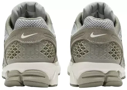 Nikhjgke Zoom Vomero 5