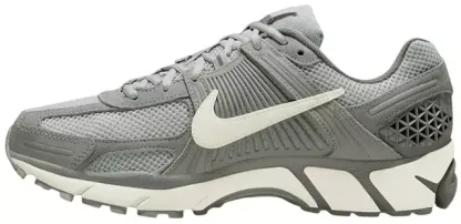 Nikhjgke Zoom Vomero 5