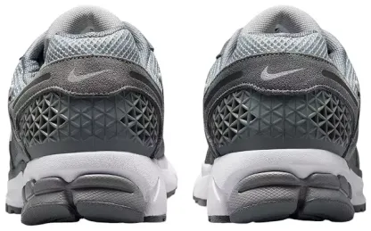 Nikhjgke Zoom Vomero 5