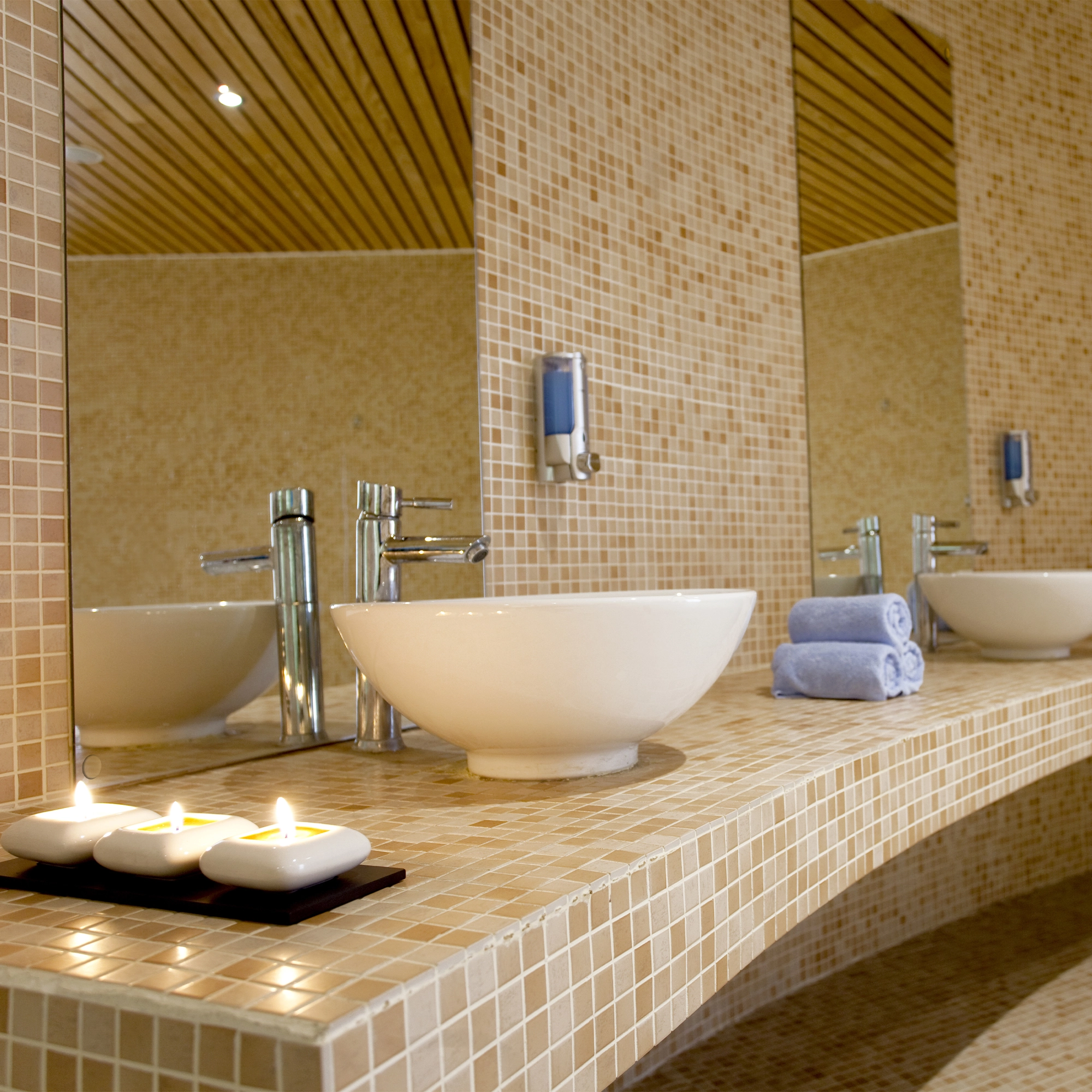 Drilled Mirror 4 mm Float Glass – 120 × 45 cm (3 Pack)