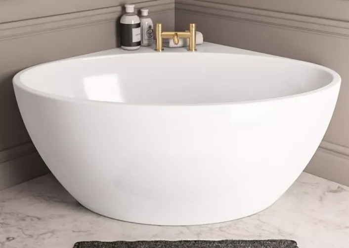 Eastbrook Whitchurch Corner Bath 1270x1270x580mm (440mm Depth) - White