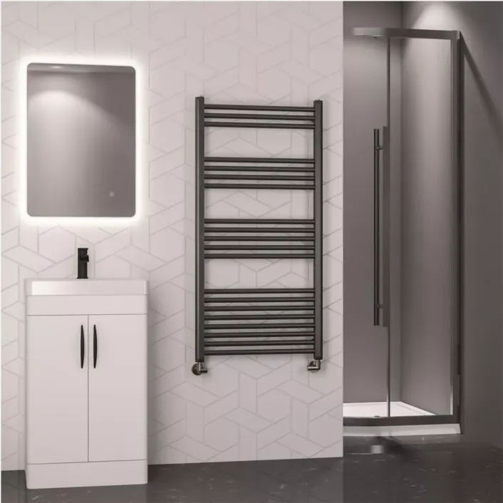 Eastbrook Wendover Straight Multirail 1200 x 600 Brushed Gunmetal