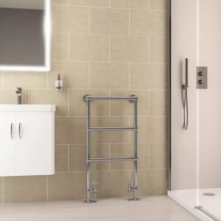 Eastbrook Windrush 950 x 500 Chrome
