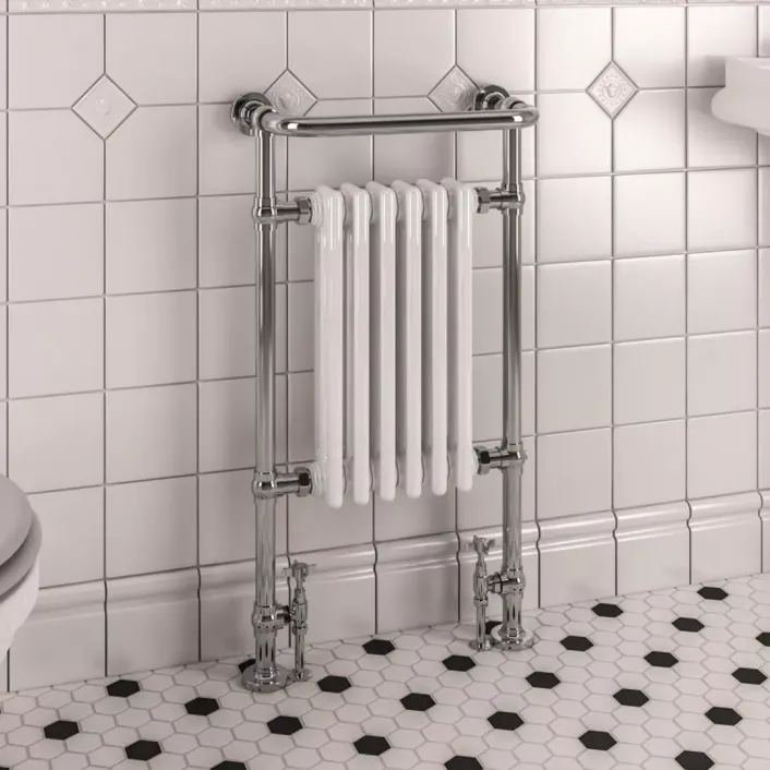 Eastbrook Isbourne 940 x 507 Chrome / Gloss White