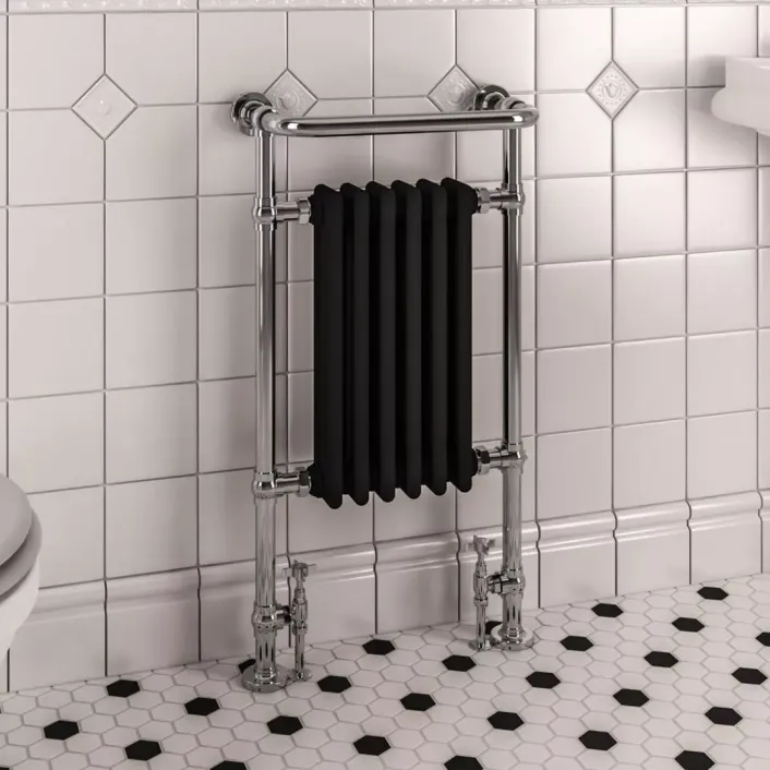 Eastbrook Isbourne 940 x 507 Chrome / Matt Black