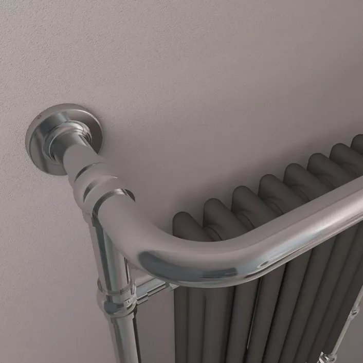 Eastbrook Isbourne 940 x 507 Chrome / Matt Anthracite