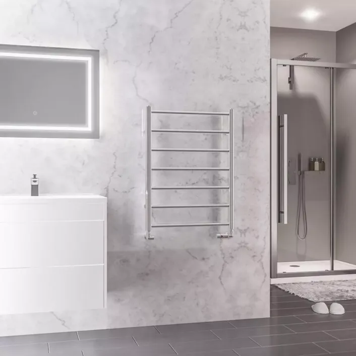 Eastbrook Tuscan Round 800 x 600 Towel Rail Chrome