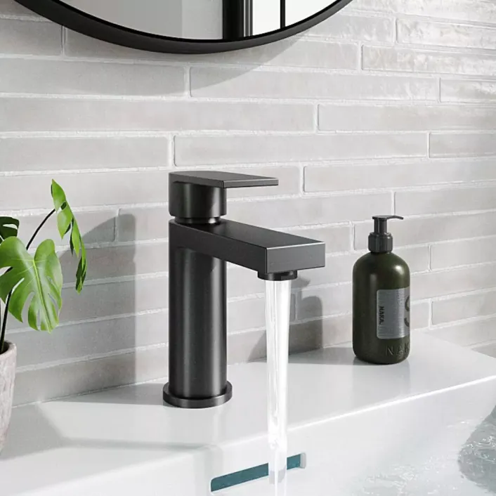 Eastbrook Westbury Basin Tap with Waste - Matt Black
