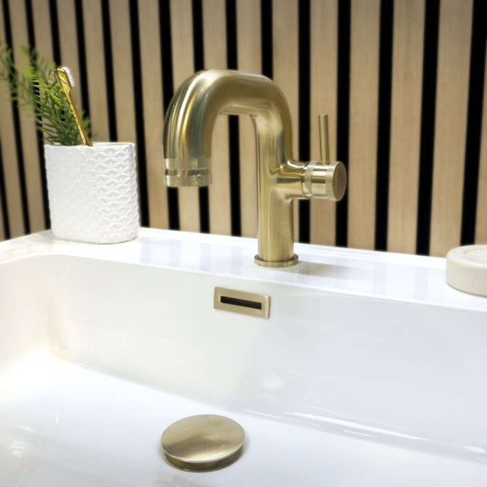 Scudo Core Side Lever Basin Mono Tap, Black
