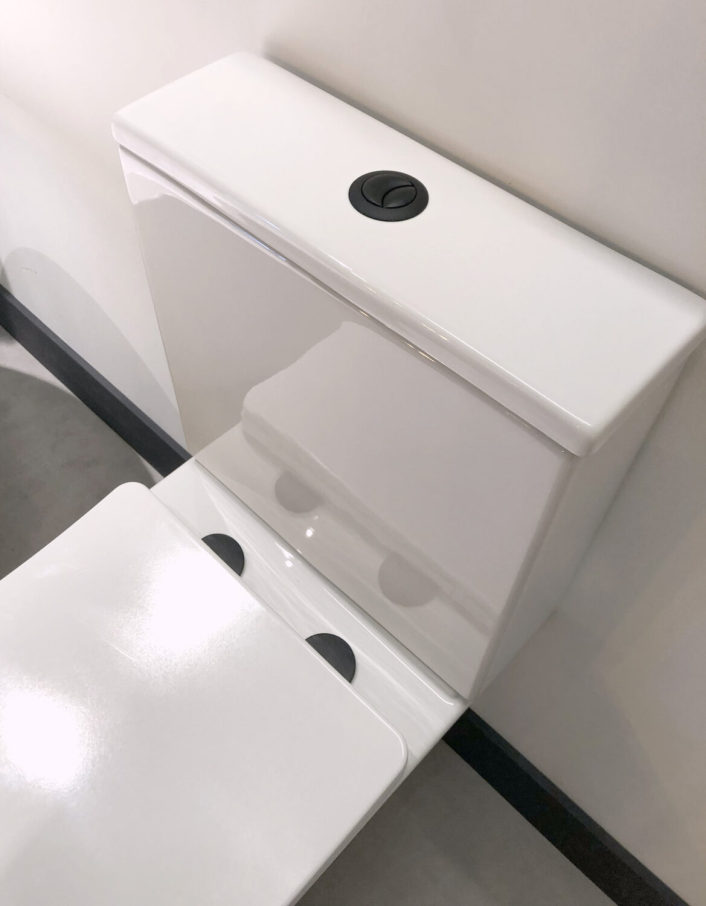 Scudo Black Toilet Seat Hinge Cover & Cistern Push Button