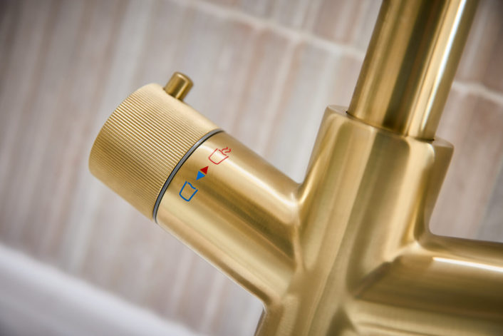 Scudo Kelvin 4-in-1 Boiling Water Tap, Pull Out D Spout, Brass