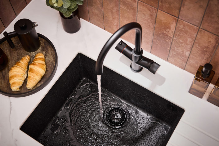 Scudo Kelvin 3-in-1 Boiling Water Tap, U Spout, Black