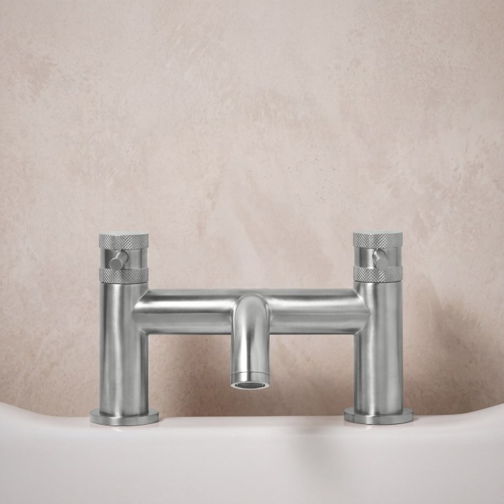 Scudo Core Bath Filler, Brushed Nickel