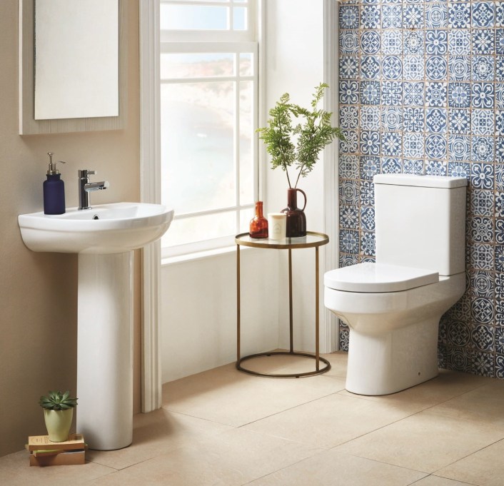 Scudo Spa Wrap Over Soft Close Top Fix Toilet Seat