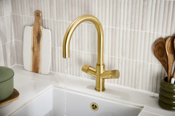 Scudo Kelvin 3-in-1 Boiling Water Tap, U Spout, Brass