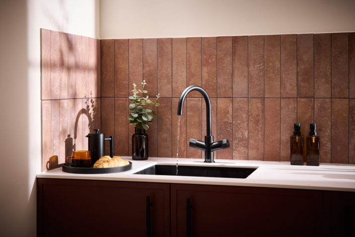 Scudo Kelvin 3-in-1 Boiling Water Tap, U Spout, Black