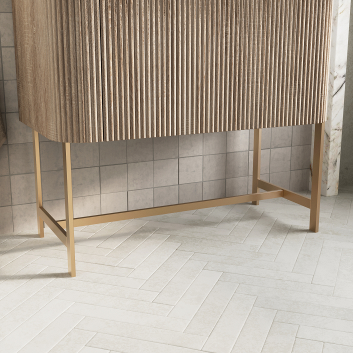 Scudo Linea Curve Brushed Brass Frame — 900mm