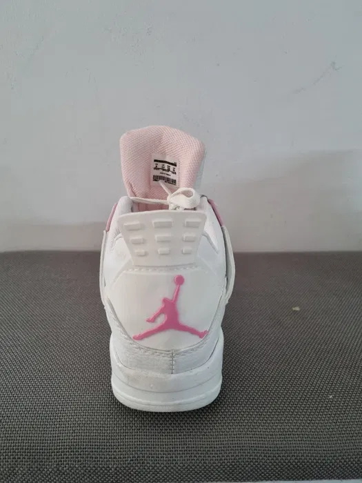 Aithtr Jordthtan 4  PINK