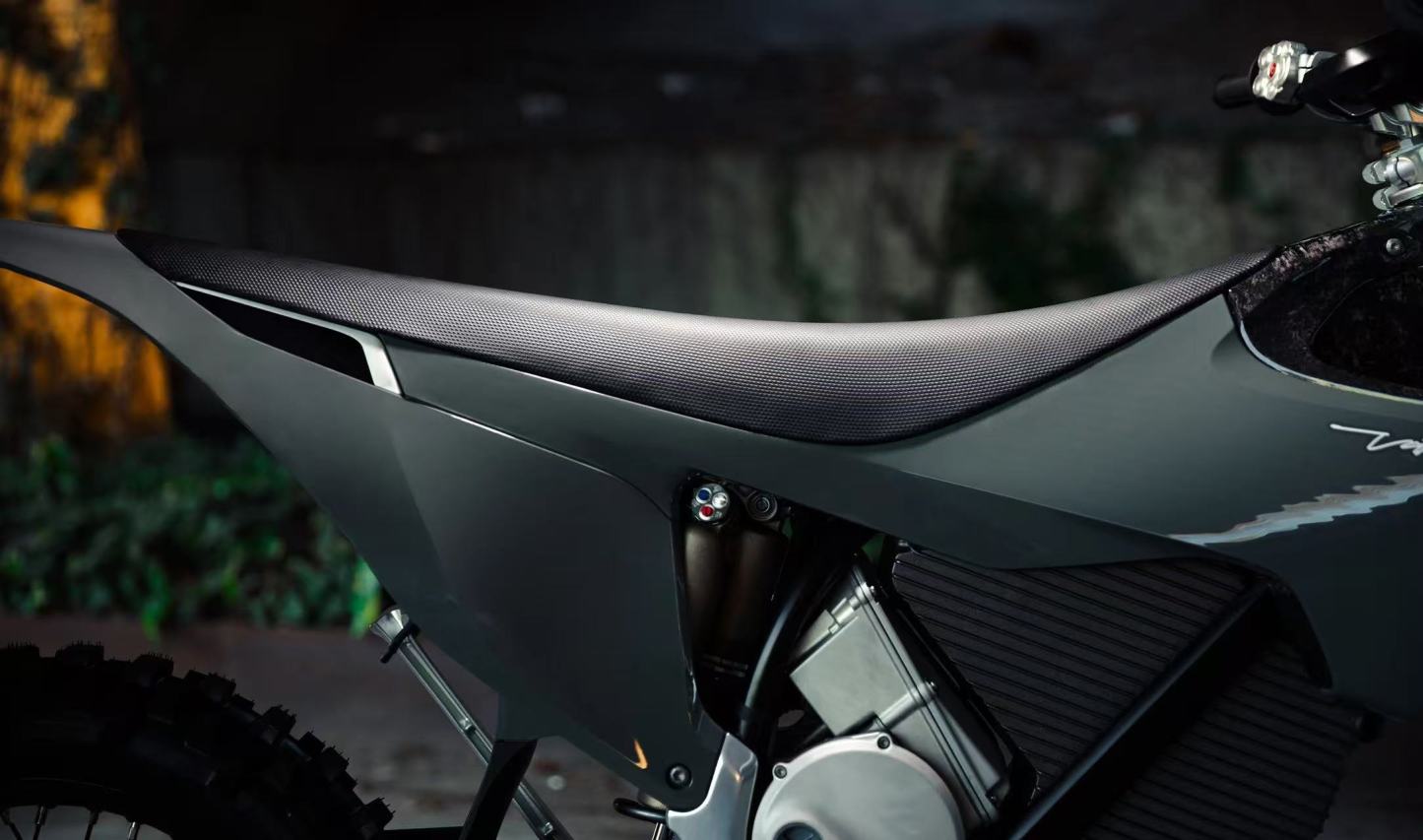 FREE-SHIPPING | STARK VARG | Top Speed 70mph | Just 65 in Stock