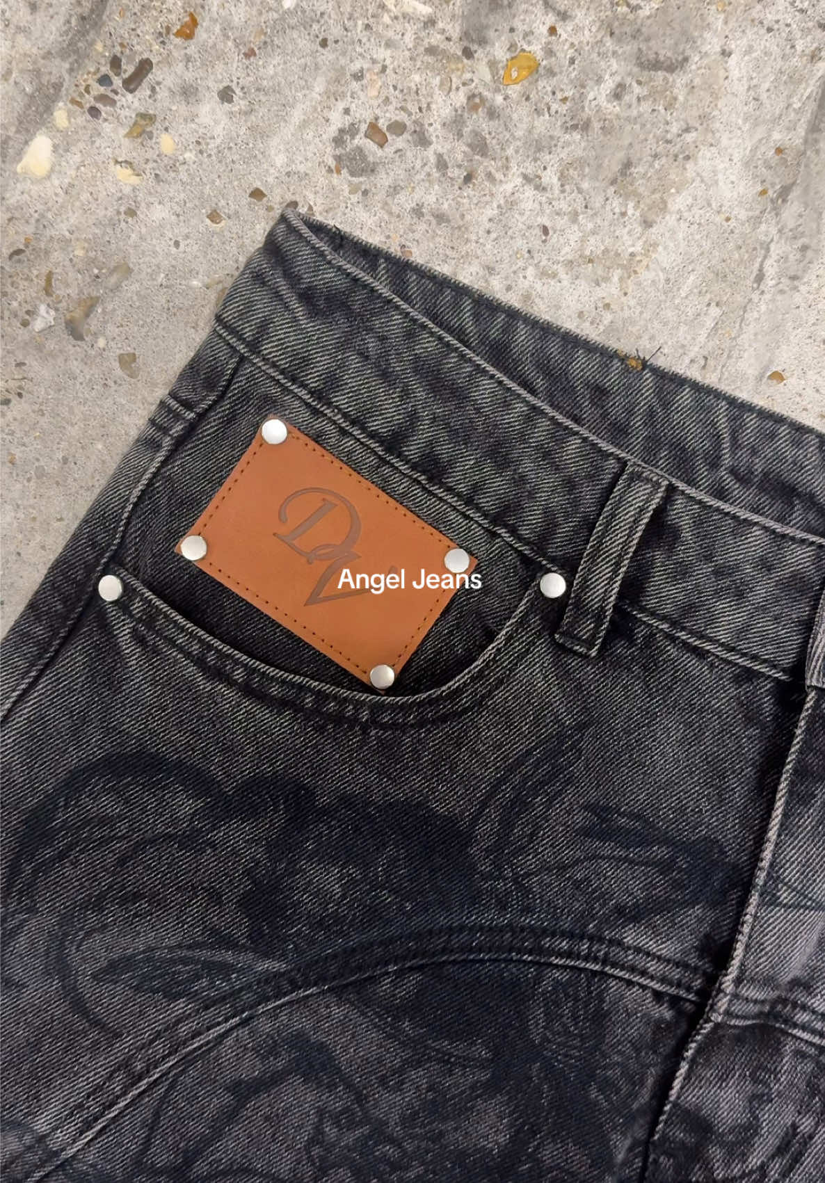 ANGEL JEANS IN BLACK