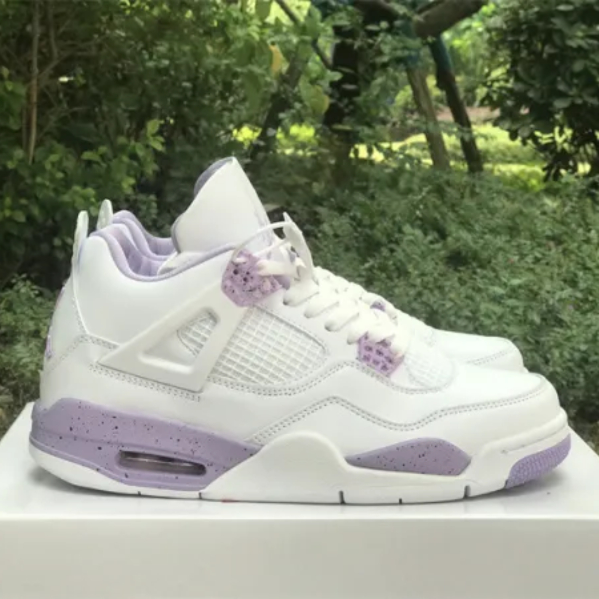 Aithtr Jordthtan 4 Retro 'Thunder' Unisex White purple