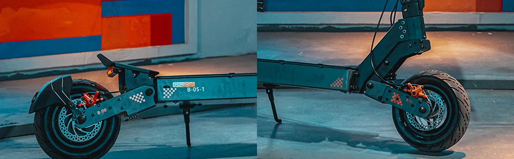 KuKirin G4 Off-Road Electric Scooter with 2000W Motor, 60V 20Ah Battery, 75km Top Range, 70km/h Max Speed, 11 Inch Vacuum Tires, Turn Signal - Black