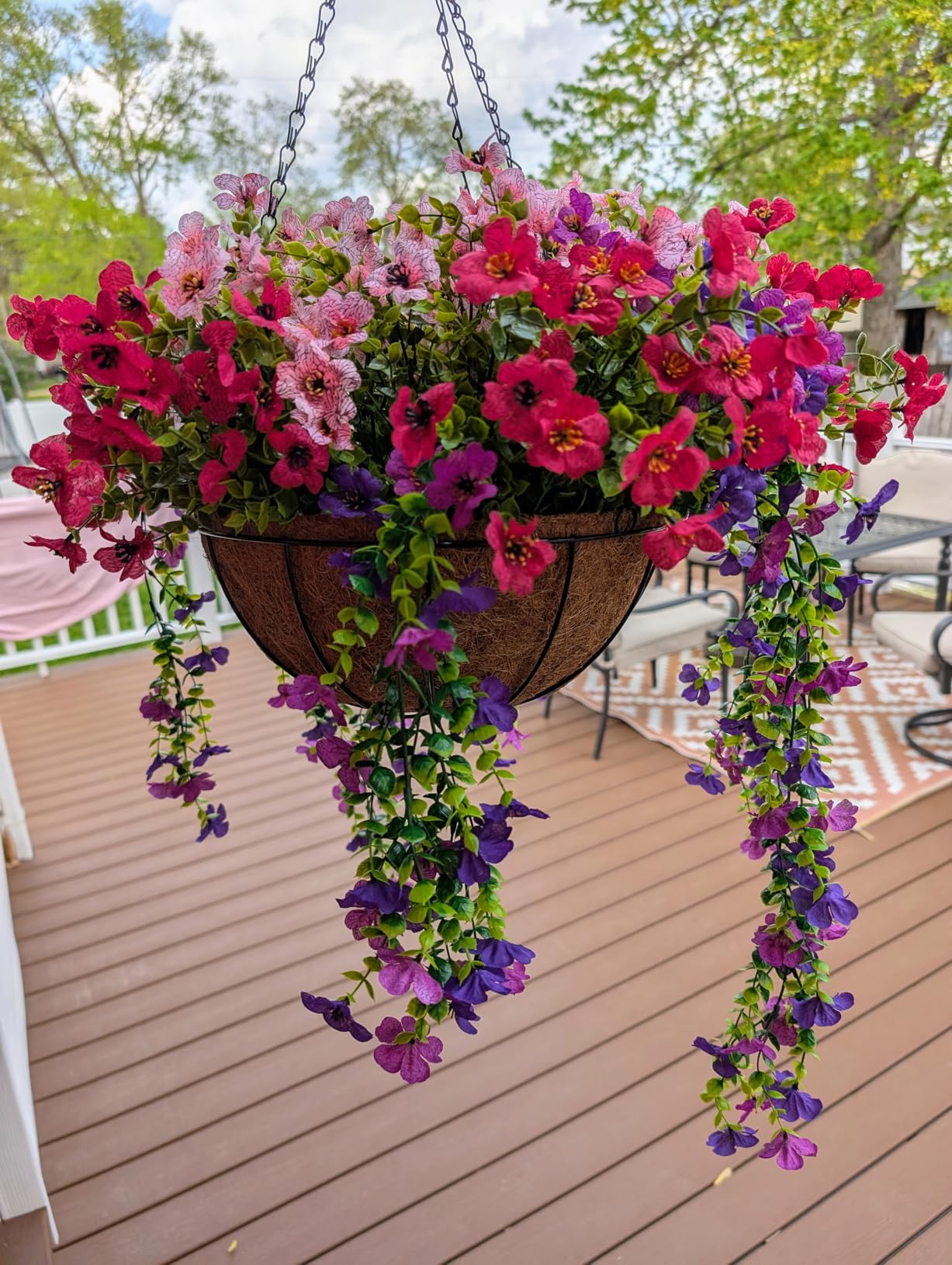 Great addition to a faux arrangement!