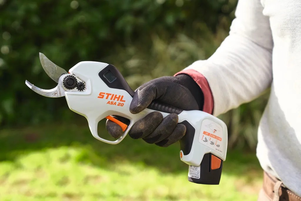 STIHL ASA 20 professzionális metszőolló - Könnyedén vágja le az ágakat | 50% kedvezmény