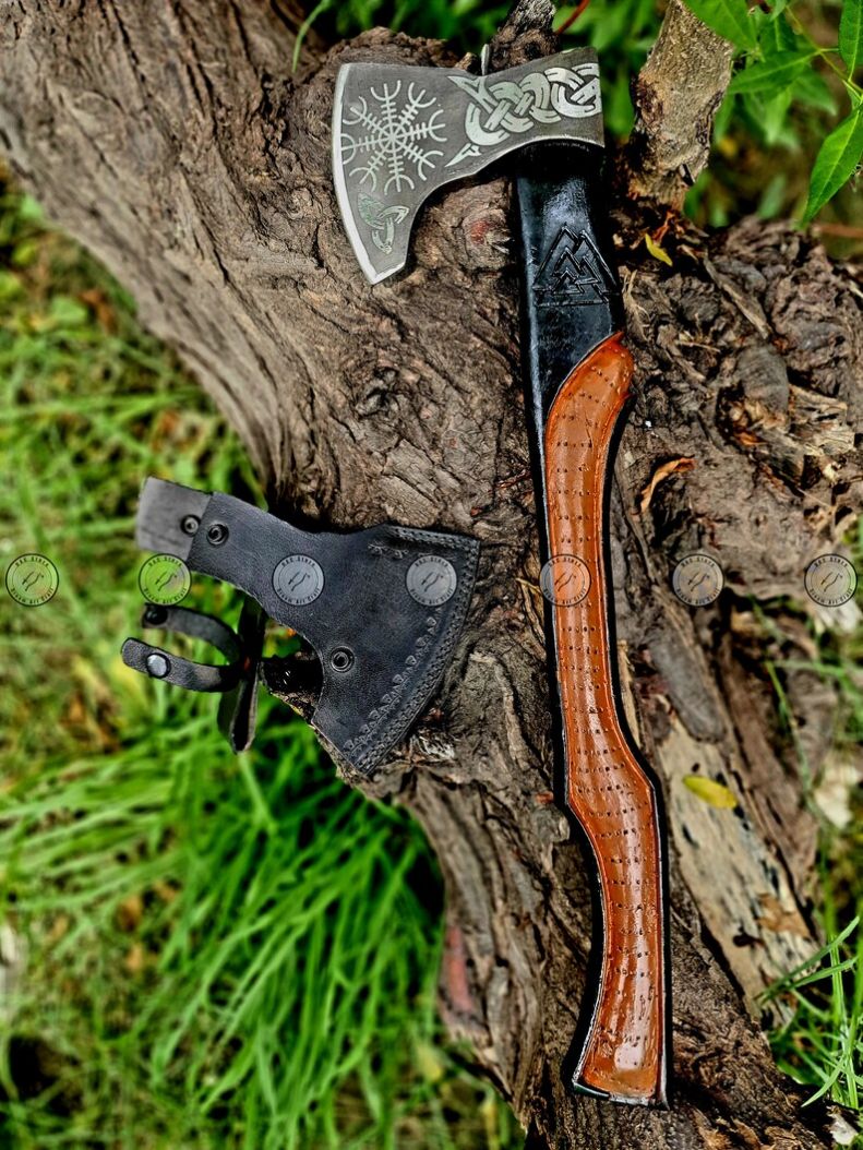 Axa vikingă din oțel carbon handmade, topor tactic, cel mai bun cadou pentru el