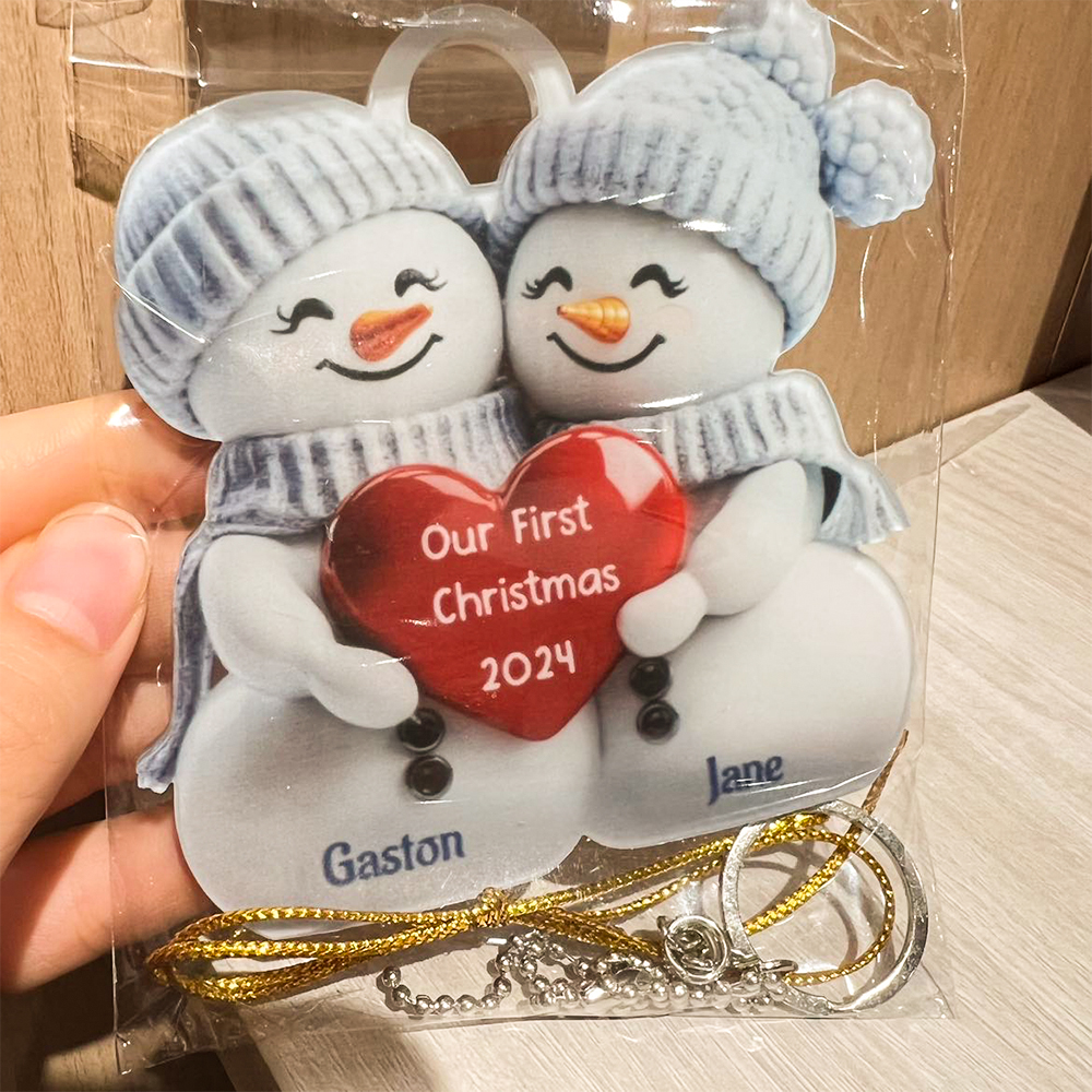 Personalised Couple Snowman Ornament – Custom 2 Names & 2 Text & Year – Christmas Gift for Her/Him | Jessemade