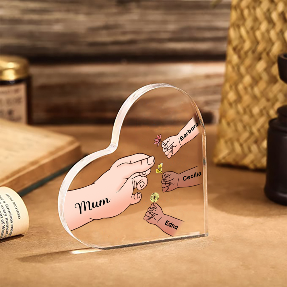 Customized 1-8 Names, Small Hand-held Flower Acrylic Heart-shaped Decorative Brand Plaque Decoration for Mum