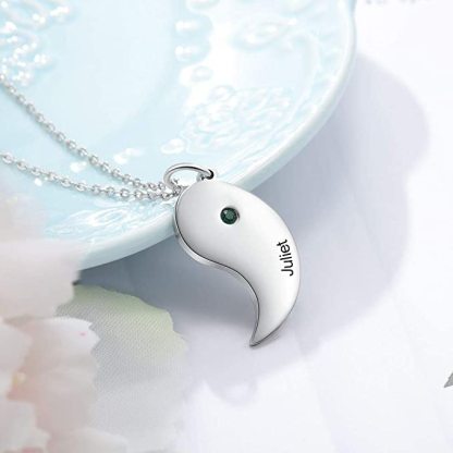 Personalised Yin Yang Taichi Pendant Couple Necklace Engrave 2 Names Matching Necklace Couple Gift