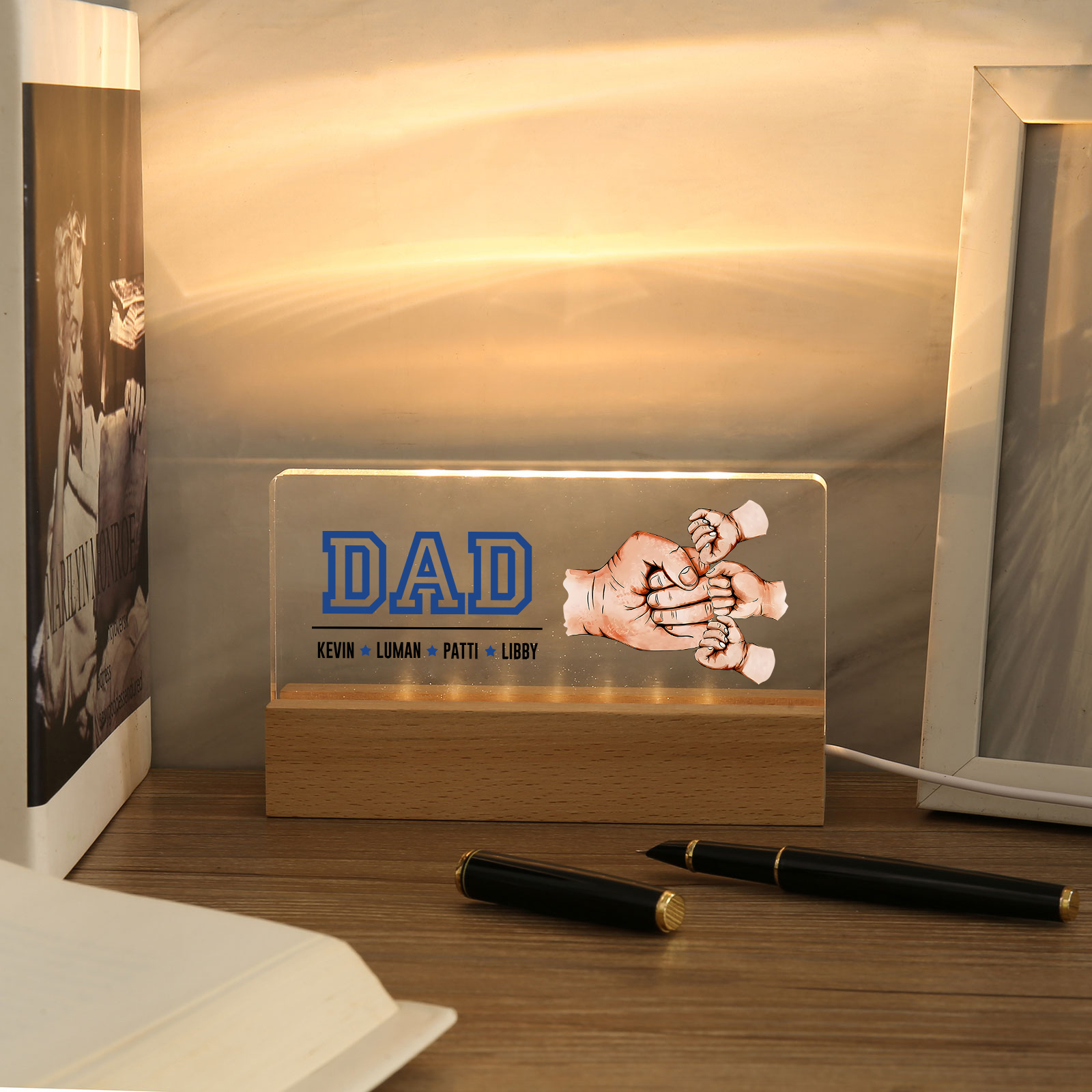 4 Names - Personalised Fist Bump Table Lamp - Dad's Dream Team - Father's Day Gift for Dad
