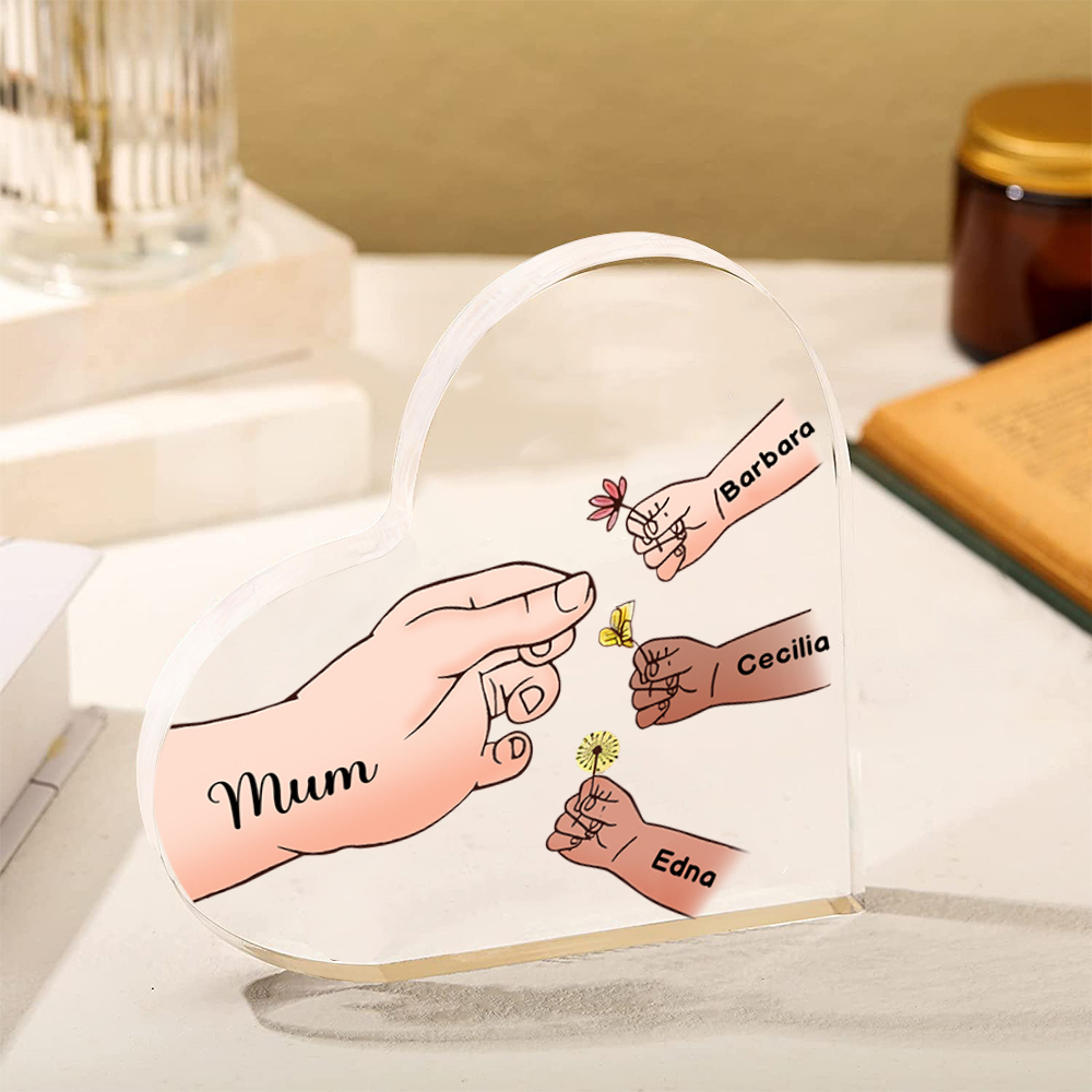 Customized 1-8 Names, Small Hand-held Flower Acrylic Heart-shaped Decorative Brand Plaque Decoration for Mum