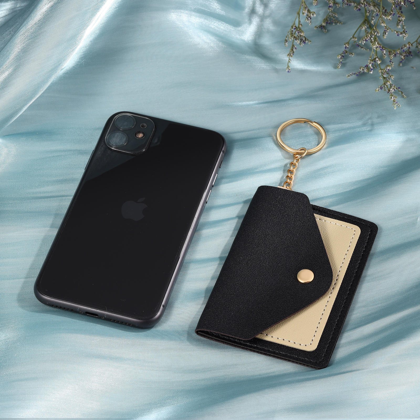 Personalised PU Leather Card Holder with Keychain – Stylish & Practical Gift