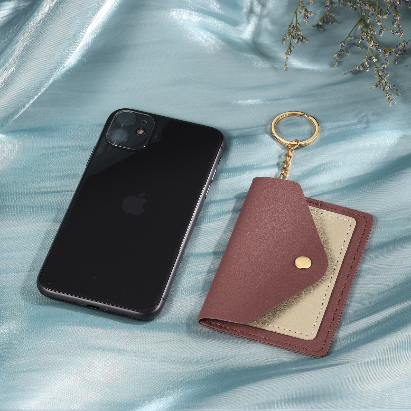 Personalised PU Leather Card Holder with Keychain – Stylish & Practical Gift